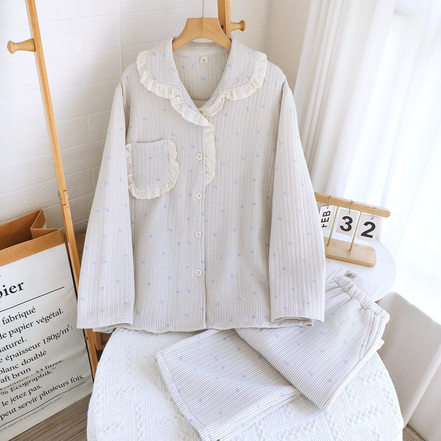 Air Layer Pastoral Floral Lace Lapel Pajamas Suit