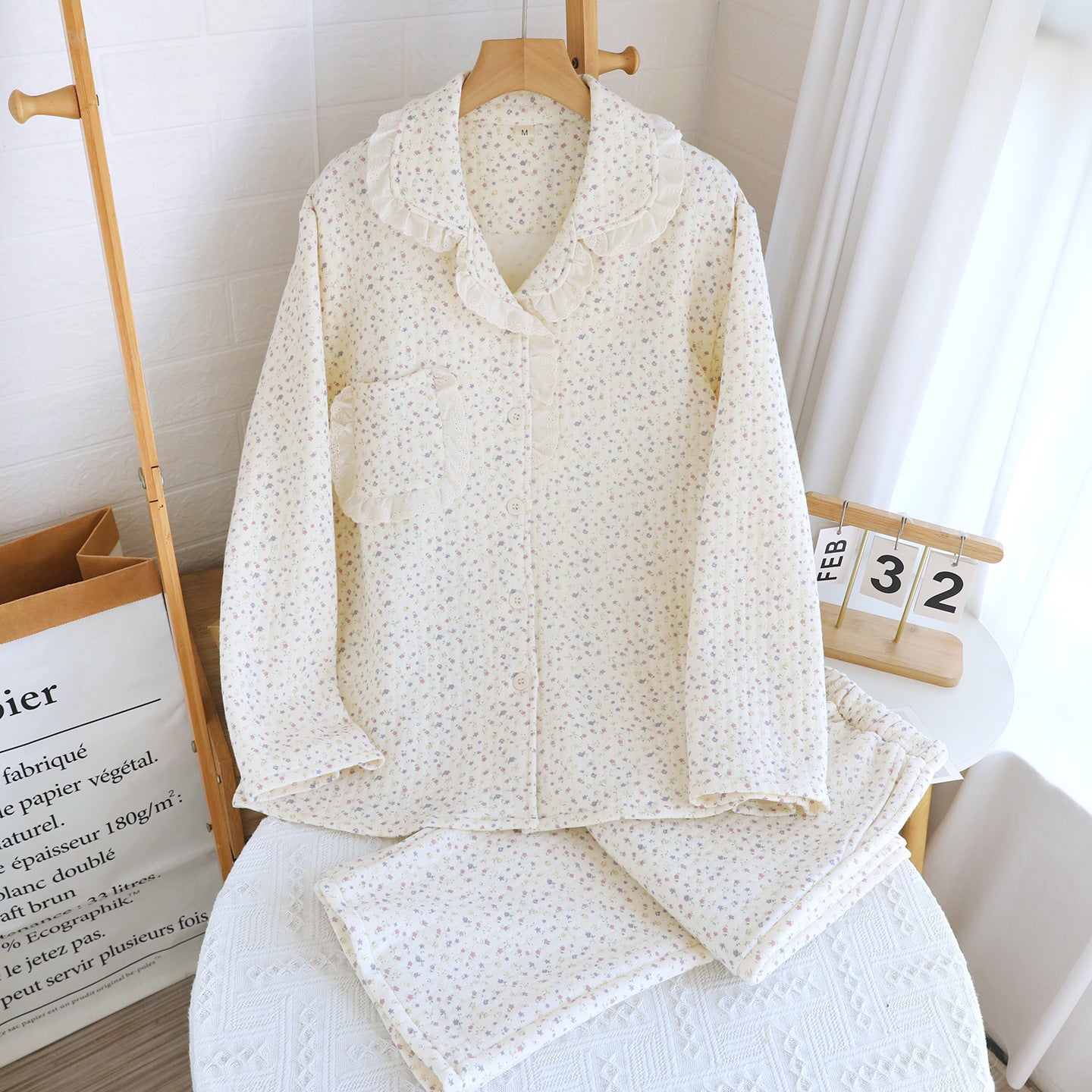 Air Layer Pastoral Floral Lace Lapel Pajamas Suit