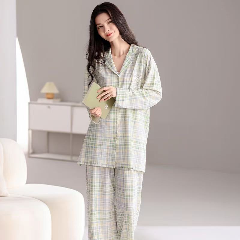 Women's Mid-length Homewear Pajamas Suit