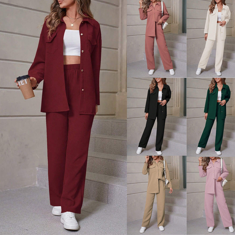 Soft and stylish women's cardigan suit with lapel design. 