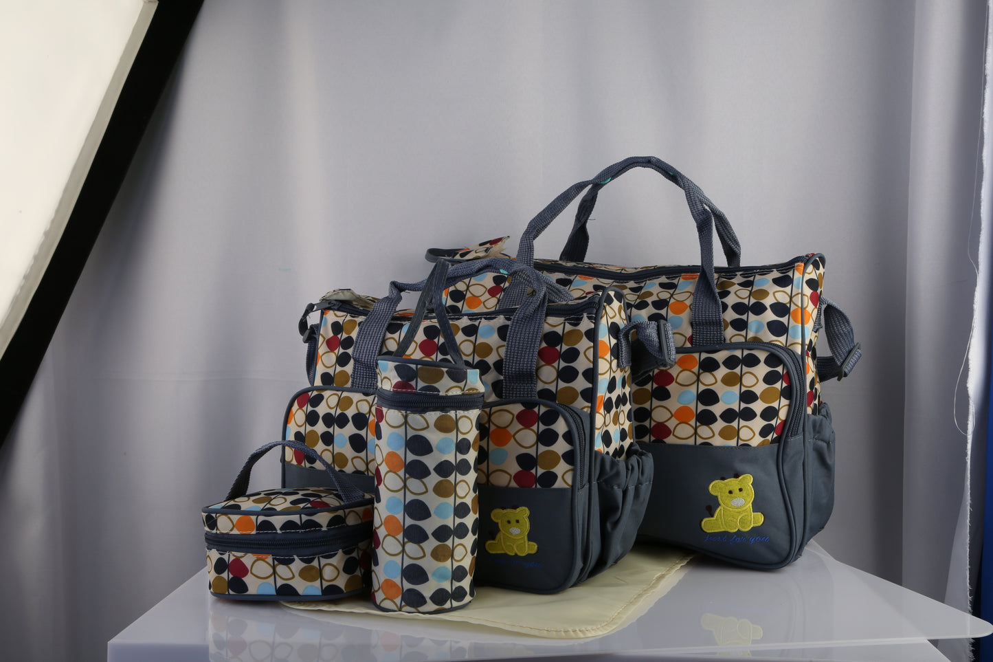 5PCS Per Set Baby Nappy Diaper Bags Set Mummy Diaper Shoulder Bags WithNappy Changing Pad Insulated Pockets Travel Tote Bags For Mom Dad